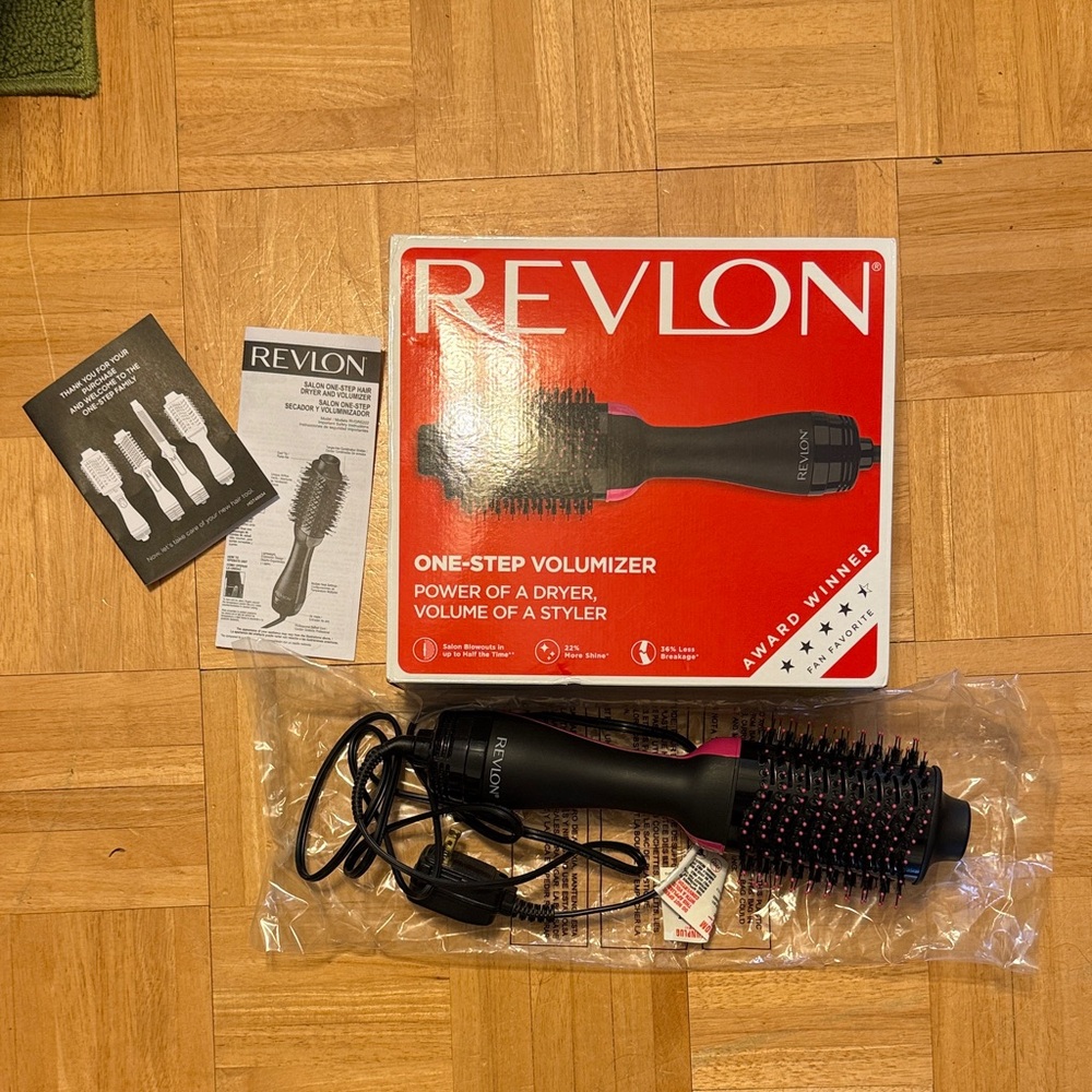 Revlon One-Step Volumizer in Black and Pink